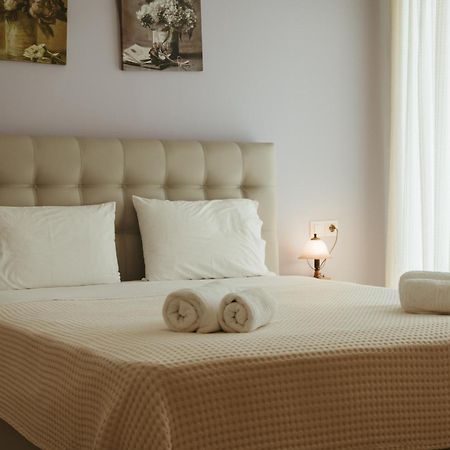 Hotel Livikon Плакиас Екстериор снимка