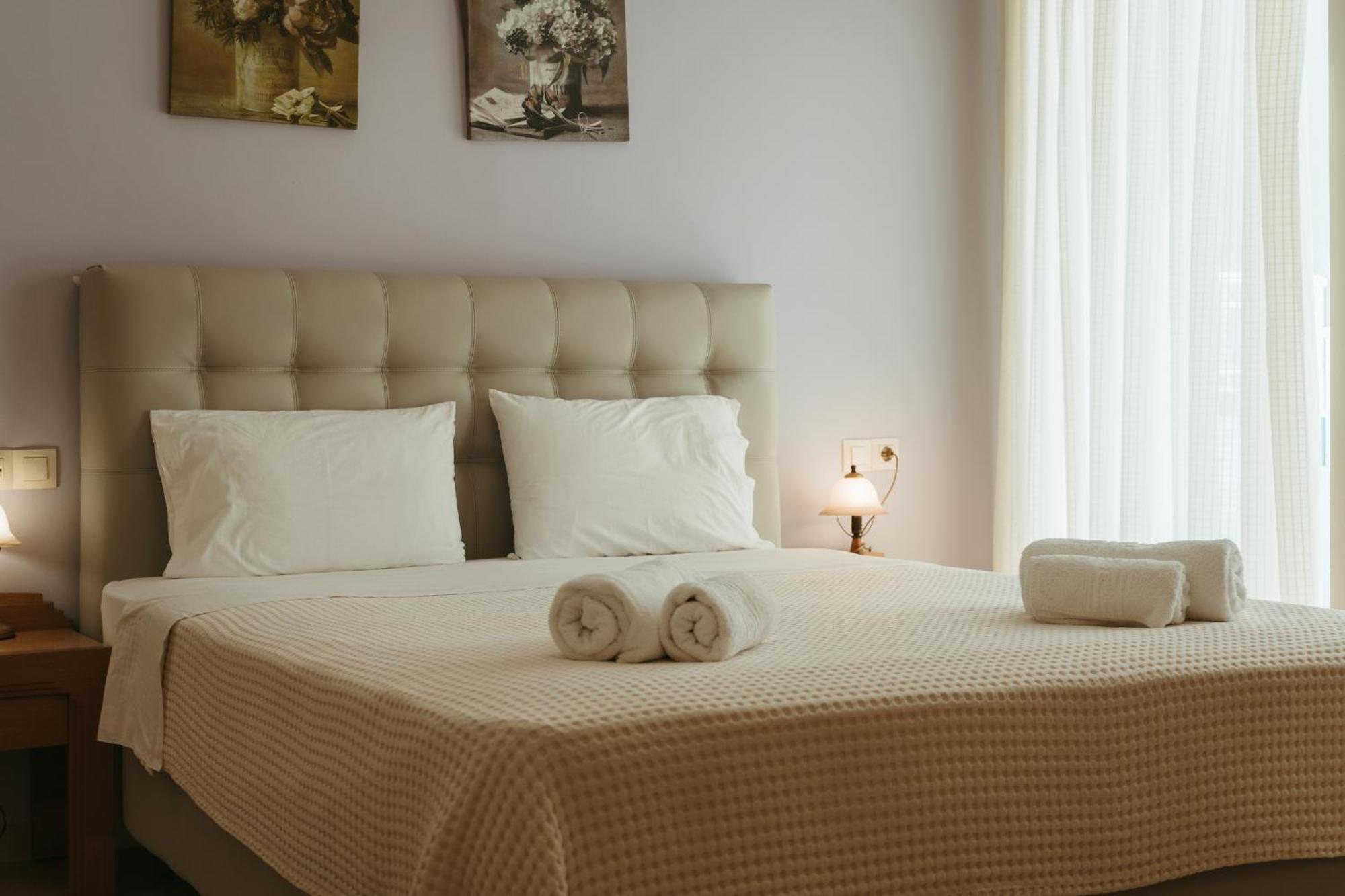 Hotel Livikon Плакиас Екстериор снимка