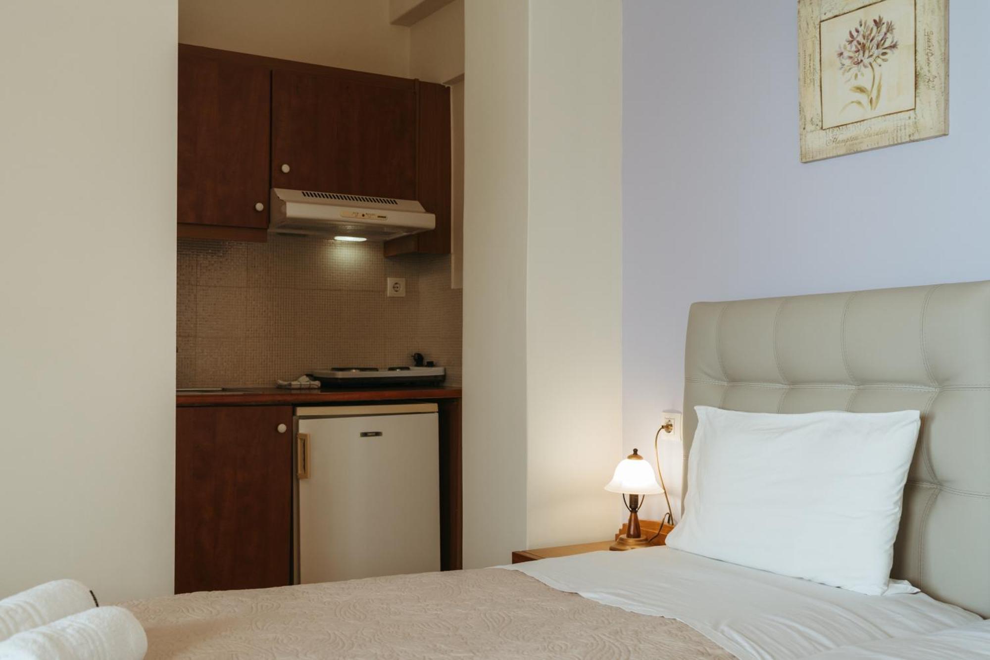 Hotel Livikon Плакиас Стая снимка